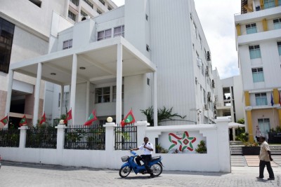 މިއަހަރު ގައުމީ ޔުނިވާސިޓީން ހުޅުމާލޭގައި ކިޔަވައިދޭން ފަށަނީ