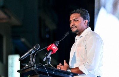 ދެން އުފެދޭނީ ނަޒާހާތްތެރި، ނަމޫނާ މަޖިލީހެއް: ނަޝީދު