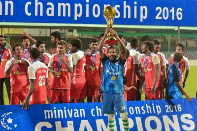 ކީޕަރު ޒިޔަޒަން އެނބުރި ނިއުއަށް