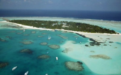 މޫދަށް އެރިއުޅުނު ދެ ފަތުރުވެރިއަކު ގެއްލިގެން ހޯދަނީ