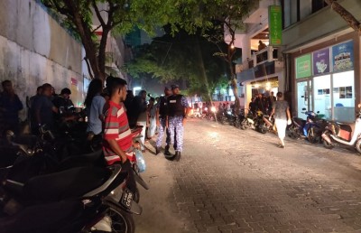 އަދީބު އަނބުރާ ޖަލަށް ގެންގޮސްފި