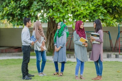 ޒިކުރާ ކޮލެޖު: އަތޮޅު ތެރޭގެ ފުރަތަމަ ކޮލެޖު ފުވައްމުލަކު ސިޓީގައި