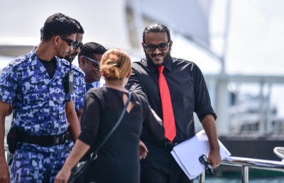 ހޯމް މިނިސްޓަރު ކުރެއްވި ޓްވީޓުގެ މައްސަލަ ބަލަން އެދި އަދީބުގެ އަނބިކަނބަލުން އެޗްއާރުސީއެމަށް