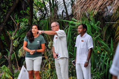 ރާއްޖޭގެ ފުރަތަމަ ޖަނަވާރުންގެ ޑޮކްޓަރާ އެކު ކޮކޯ ޕާމްގައި ވެލާއަށް ހާއްސަ ސެންޓަރެއް