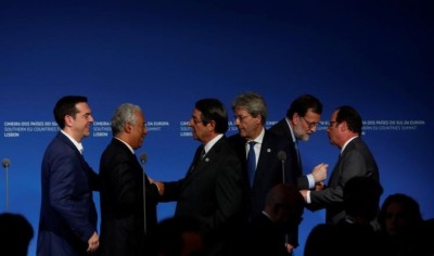 ޓްރަމްޕްގެ ހަރުކަށި ސިޔާސަތުތަކާ ކުރިމަތިލުމަށް ޔޫރަޕްގެ ލީޑަރުން ކުއްލި ސަމިޓެއް ބާއްވަނީ