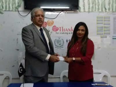 ޕާކިސްތާނު އެމްބަސީން އޯޓިޒަމް އެސޯސިއޭޝަނަށް ފައިސާގެ އެހީ ދީފި