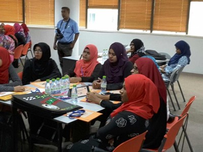 ދިވެހި ތާރީހާއި ސަގާފަތަށް ދަރިވަރުންގެ ލޯބި ޖެއްސުމަށް ޕްރީސްކޫލު ޓީޗަރުންނަށް ތަމްރީން ދީފި