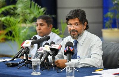 ކަސްޓަމްސްގެ ބައެއް ހިދުމަތްތައް އަވަސްކުރަނީ