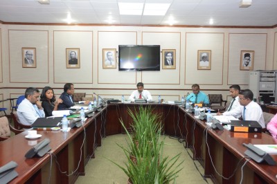 ސިނގިރެޓު ޑިއުޓީއާ ގުޅޭގޮތުން މަޝްވަރާކުރަން ތިން މުއައްސަސާއެއް ކޮމިޓީއަށް
