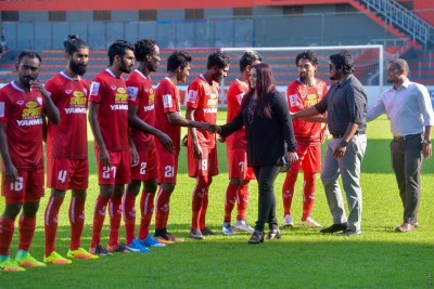 ޓީސީއާ އެއް ގްރޫޕެއްގައި ބަންގާޅު ޗެމްޕިއަނުންނާއި ދެކުނު ކޮރެއާ އަދި ކިރްގިސްތާން ޓީމެއް