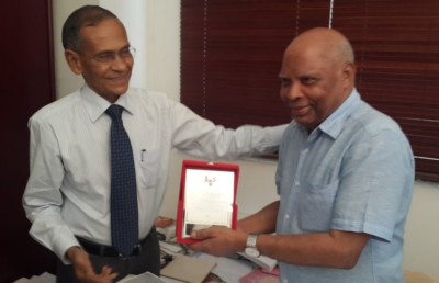 އަލީ ހުސައިން: ފޮތްތައް ނެރުމުގައި ދެ ވަނައެއް ނެތް!