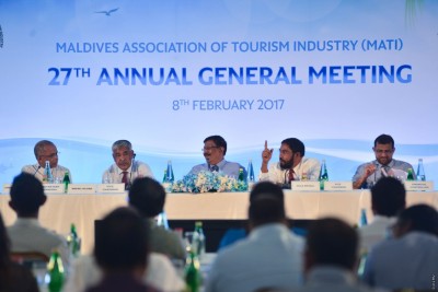 ރިސޯޓުތަކަށް ބޭރު ފައިސާ ގަނެ ވިއްކުން ހުއްޓުވޭ އިސްލާހަކަށް މަޓީއިން ދެކޮޅު ހެދި