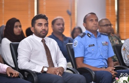 ޒަހަމްވެފައި ތިބޭ މީހުން ޓެކްސީއަށް އަރުވަން ފަސްޖެހޭ: ހަމީދު