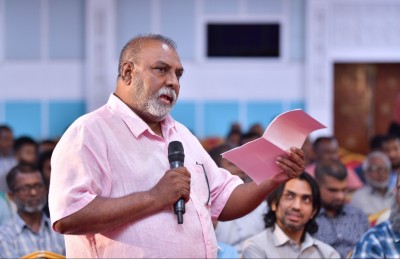 ޓެކްސީ އަގުތަކާ ގުޅޭ ފޯރަމް: އާންމުންނާއި ޑްރައިވަރުންނާ ދެމެދު ބަހުގެ ހަމަލާތައް