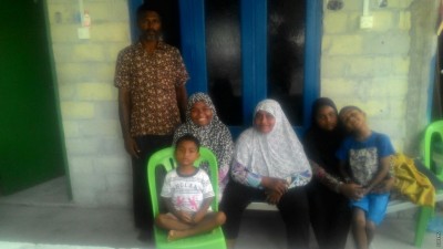 މަންމަ ވާގިނެތި ނިކަމެތިވި އާއިލާއެއް!