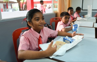 ރާއްޖޭގައި ފުރަތަމަ ފަހަރަށް ސްކޫލްތަކުގައި ހިލޭ ނާސްތާ ދޭން ފަށައިފި
