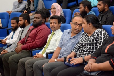 ޒުވާނުން ވާން ޖެހޭނީ ގައުމީ ކަންކަމަށް އިސްކަން ދޭންޖެހޭ ބަޔަކަށް: ނާޒިމް