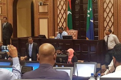 އިސްލާހު ބަލައި ނުގަތުމުން މެމްބަރު ފައްޔާޒު ރިޔާސަތު ހިސޯރުކޮށް، އިހްތިޖާޖުކޮށްފި