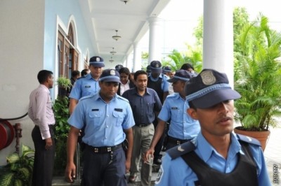 ގަދަހަދާނަމަ ގަދަކަމުން ވެސް އާ ރަށަށް ގެންދާނެ ކަމަށް ޖަލީލު އެންގެވި: ރައީސް ޔާމީން