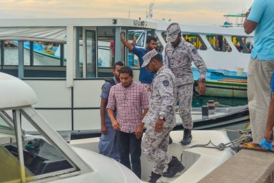 މަހުލޫފް އަނެއްކާވެސް ބޭސްފަރުވާއަށް އިންޑިއާއަށް ފުރާވަޑައިގެންފި
