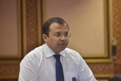 ސުވައިން ފްލޫއާ ގުޅިގެން ސަރުކާރުން ފިޔަވަޅު އަޅާތޯ ބަލައިދިނުމަށް ރިޔާޒު ކޮމެޓީގައި އެދިއްޖެ