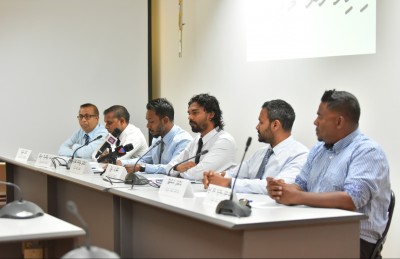 އަމިއްލަ ކެނޑިޑޭޓުން އުސޫލުތަކަކަށް އެއްބަސްވެއްޖެ