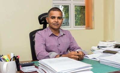 ލިލީ އިންޓަނޭޝަނަލް ޕަބްލިކް ކުންފުންޏަކާ ދިމާލަށް!
