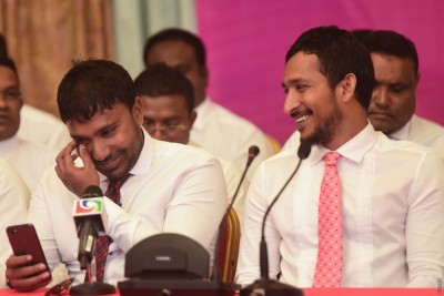 ޕީޕީއެމް ރައީސްގެ މަގާމުން މައުމޫން ދުރުކުރާނަން: ފަލާހު