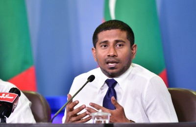 މައްސަލަތައް ހައްލު ކުރާނީ ޖަމިއްޔާތަކާ ގުޅިގެން: ހޯމް މިނިސްޓަރު