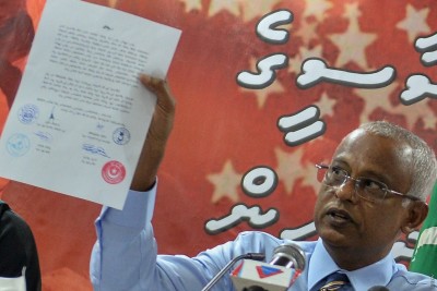 މައުމޫނާއި ނަޝީދާއި ގާސިމާއި އިމްރާން ސޮއިކޮށް، އިދިކޮޅު އެއްބަސްވުމެއް އެކުލަވާލައިފި