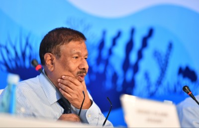 އިންޑަސްޓްރީގެ ހާލަތު ވަޒަންކުރުމުގައި ބަލަންޖެހޭނީ ޓޫރިސްޓުންގެ އަދަދަށް އެކަންޏެއް ނޫން: އެމްޔޫ މަނިކު