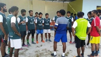 ބިދޭސީ ދެ ކުޅުންތެރިންނާ އެކު ރ. މީދު ޓީމުގެ ތައްޔާރީތައް މެކުހަށް