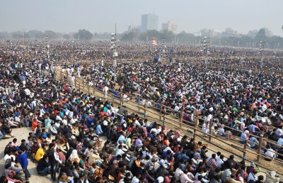 މޯދީއާ ދެކޮޅަށް ބައި މިލިއަން މީހުން ނުކުމެއްޖެ