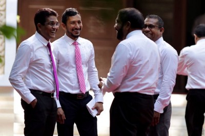 ވަކިވަކިން މެމްބަރުންނާ ސުވާލުކޮށްގެން ވޯޓް ނެގުމަށް ނިހާނު ހުށަހަޅުއްވައިފި