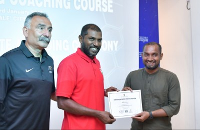 އަހަރުތަކަށް ފަހު ގޯލްކީޕަރުންގެ ތަމްރީންތަކަށް އަލިމަގެއް