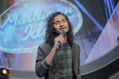 މޫވީ ނައިޓަށްފަހު ޒަކިއްޓެ އައިޑޮލްގެ ދަތުރު ނިންމާލައިފި