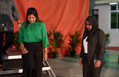 ފަސްޓް ލޭޑީގެ ބޮޑީގާޑުންނަށް އަންހެން ސިފައިން