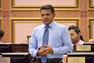 ސަބަބެއް ނާންގަވައި މެމްބަރު ނަޝީދު މިއަދުގެ ޖަލްސާއަށް ވަޑައިނުގެންނެވި