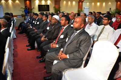 42 މެޖިސްޓްރޭޓް ކޯޓަކަށް 43 މެޖިސްޓްރޭޓުން ހޯދަން އިއުލާންކޮށްފި