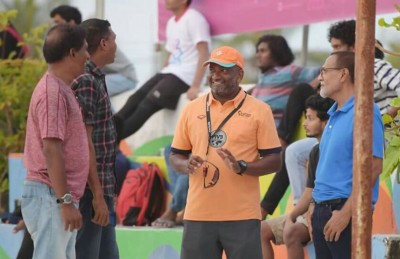 ސިޑްނީ ވޯލްޑް ޓުއާ އިން ރެފްރީ ހުސެއިނަށް ފުރުސަތު ލިބިއްޖެ