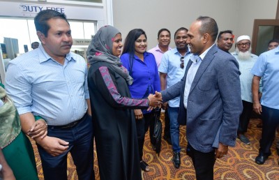 އިންޑިއާގައި ބާއްވާ ވަށް މޭޒު ޖަލްސާއެއްގައި ރާއްޖޭގެ އިސް ވަފުދެއް
