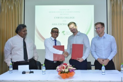 ކޮންމެ ދިވެެއްސަކީ ގްރެޖުއޭޓަކަށް ހެދުމަށް ސައިރިކްސް އިން ބޭރުގެ ބަޔަކާއެކު ސޮއިކޮށްފި