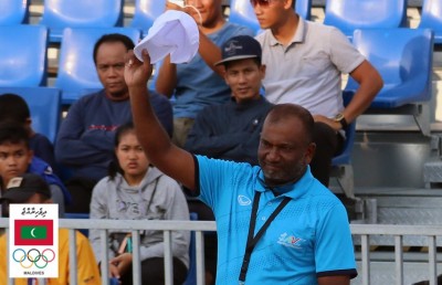 ސިޑްނީ ވޯލްޑް ޓުއާ އިން ރެފްރީ ހުސެއިނަށް ފުރުސަތު ލިބިއްޖެ