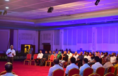 ރައްޔިތުންނާ ގާތުން ޚިދުމަތް ދިނުމަށް ގާނޫނަށް ގެންނަން ޖެހޭ އިސްލާހުތައް ގިނަ: ރައީސް