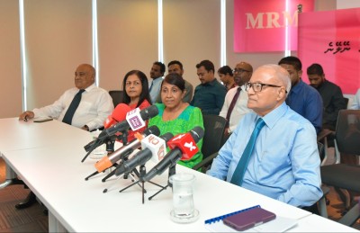 މަޖިލީހަށް ވާދަކުރުމުގައި އެއްބަސްވުމާ ޚިލާފުވެއްޖެ: މައުމޫން