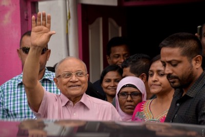 މުއައްސަސާތަކުން މެންބަރުންނަށް ބިރު ދައްކާ ކަމަށް މައުމޫން ތުހުމަތު ކުރައްވައިފި