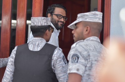 އަދީބު ގެއަށް ބަދަލުކުރުމުގެ އަމުރު ތަންފީޒު ނުކުރަން ސުޕްރީމް ކޯޓުން އަންގައިފި