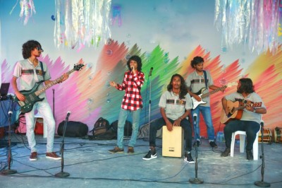 ކުޑަކުޑަ ރީހާނާ އެކު ބިދަބިން ބޮޑުބެރު ގްރޫޕް އެހެން ހަރުފަތަކަށް