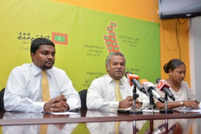 ވޯޓާސް ލިސްޓްގައި މައްސަލަތަކެއް ހުރި ކަމަށް ބުނެ އެމްޑީޕީން ސޮއި ކުރަން ދެކޮޅު ހަދައިފި