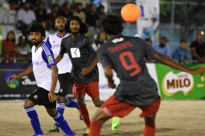 ހައުސިންއާ އެޗްޑިސީން ވެސް އިދިކޮޅު ޓީމު ގޯލަށް ފަސް ލަނޑު ޖަހައި މޮޅުވެއްޖެ